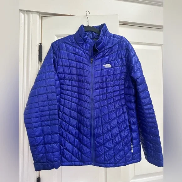 The North Face Women's Thermoball Jacket - Picture 5 of 6